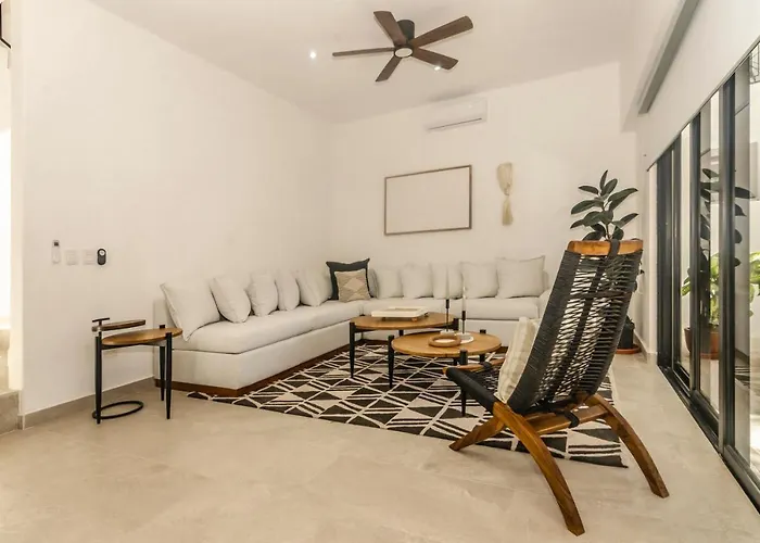 Casa Gallo, Heated Pool, Exclusive & Great Location * Cabo San Lucas