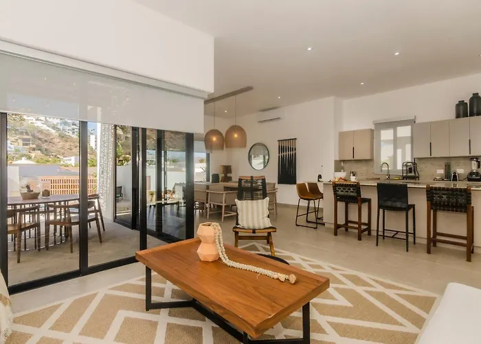 Casa Gallo, Heated Pool, Exclusive & Great Location Cabo San Lucas