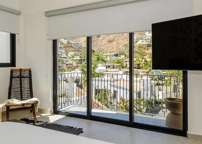 Casa Gallo, Heated Pool, Exclusive & Great Location * Cabo San Lucas