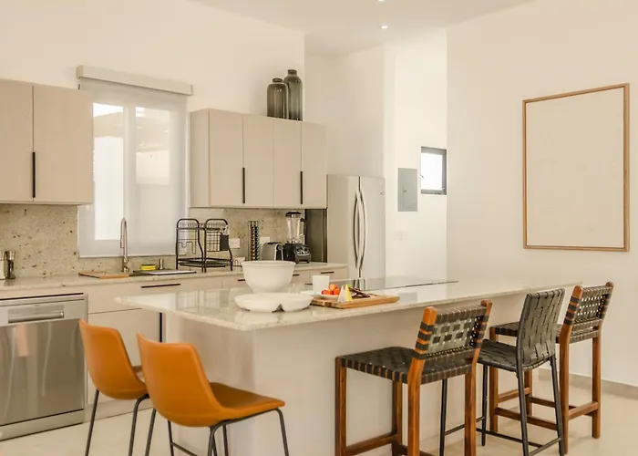 Casa Gallo, Heated Pool, Exclusive & Great Location *