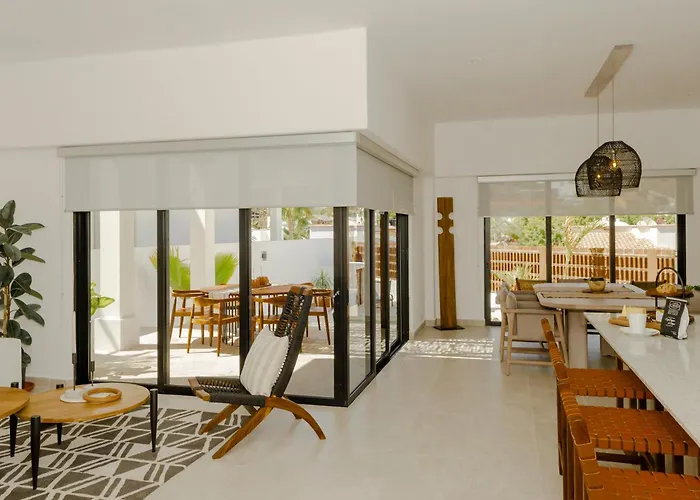 Holiday home Casa Gallo, Heated Pool, Exclusive & Great Location